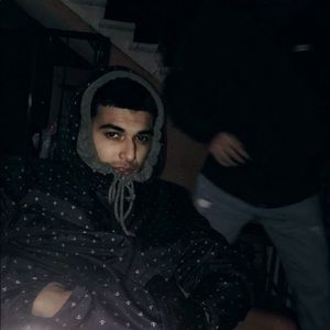 Meet your Posher, Victor